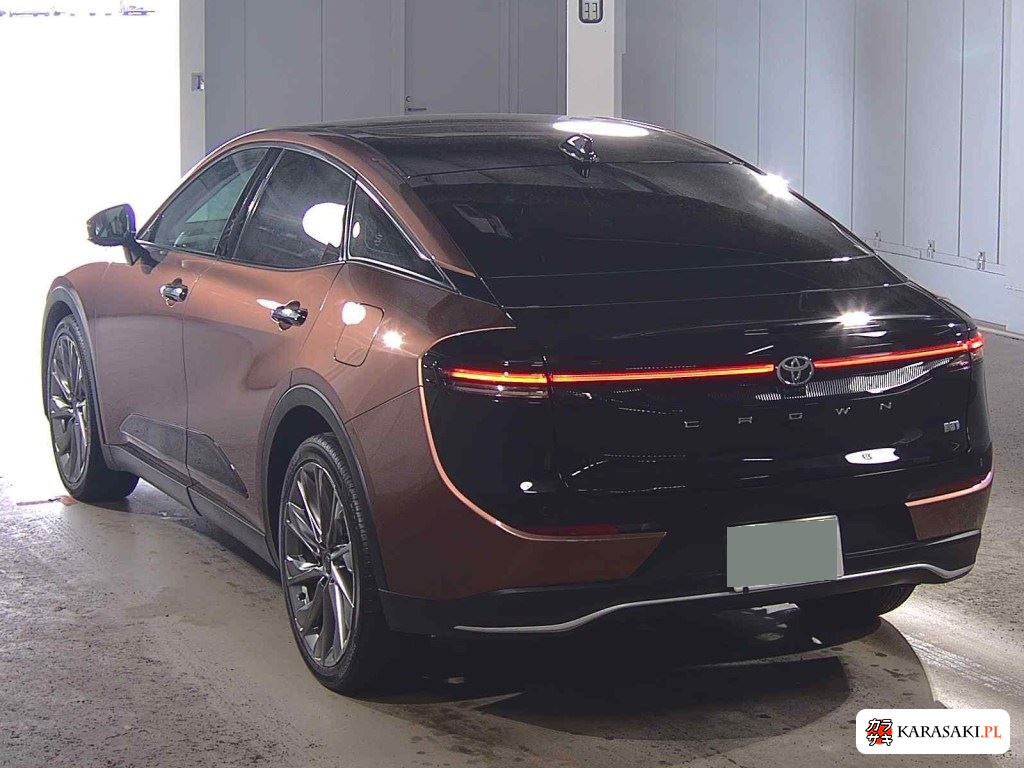 2023 Toyota Crown Crossover 4WD G Leather Package 2