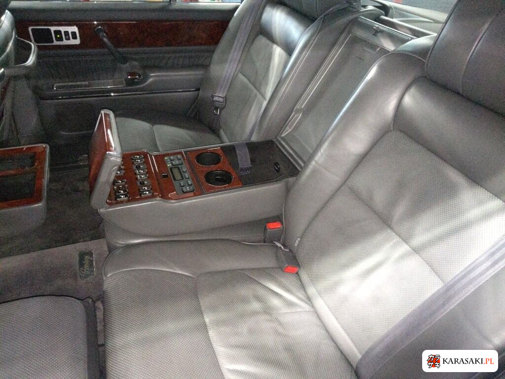 2012 Toyota Century 4D Floor Shift 6