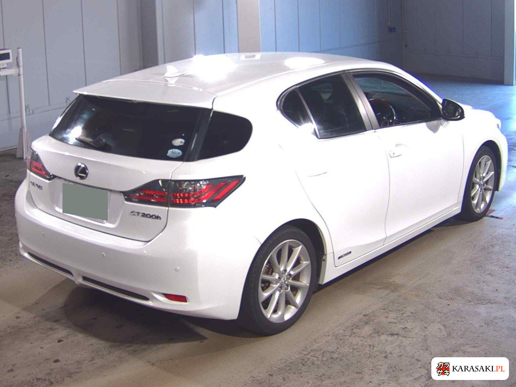 2011 Lexus CT CT200H Version L 4