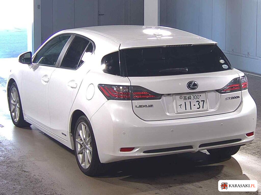 2011 Lexus CT CT200H Version L 2