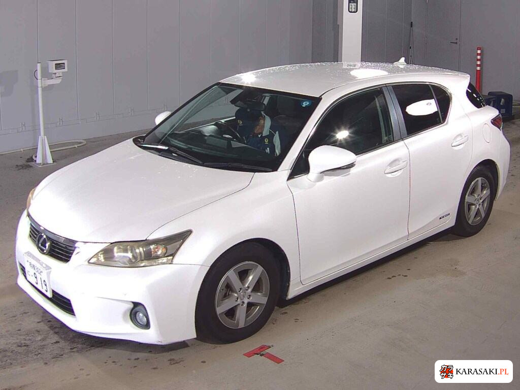 2011 Lexus CT CT200H 3