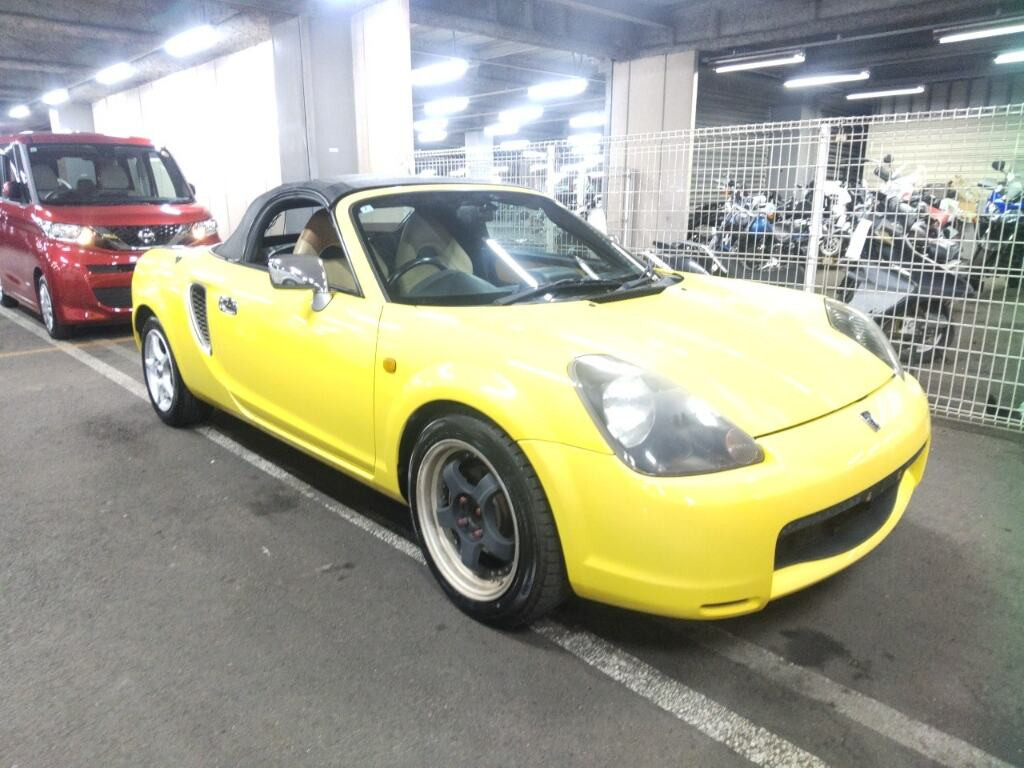 Toyota MR-S 1999 z aukcji japońskiej