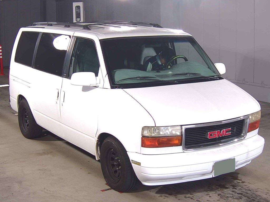 GMC Safari 2000 z aukcji japońskiej