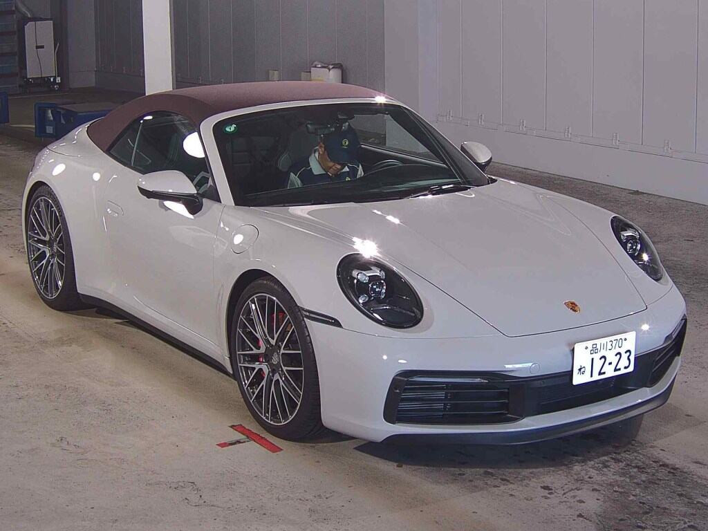 Porsche 911 2023 z aukcji japońskiej