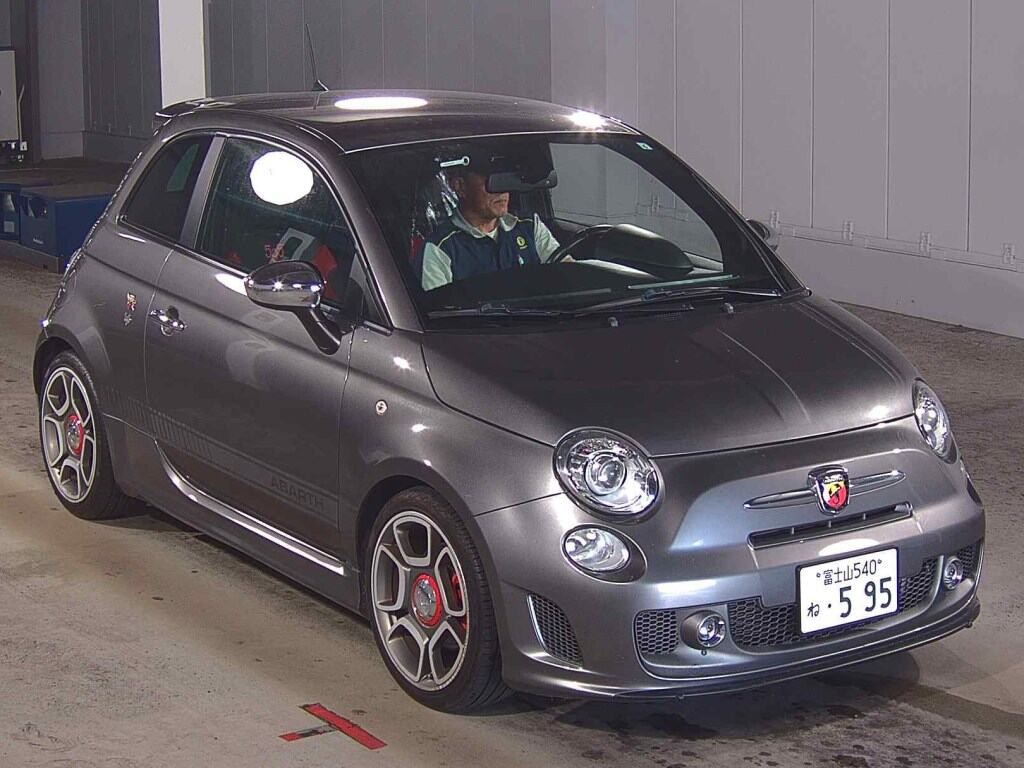Abarth 595 2015 z aukcji japońskiej