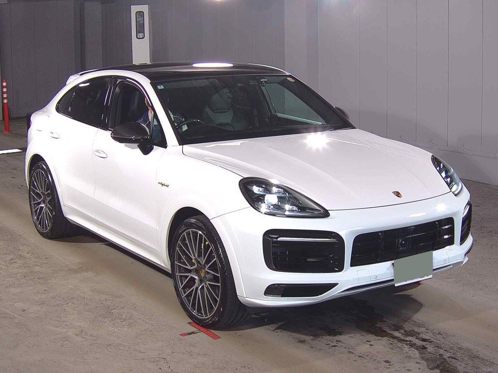 Porsche Cayenne Coupe 2020 z aukcji japońskiej