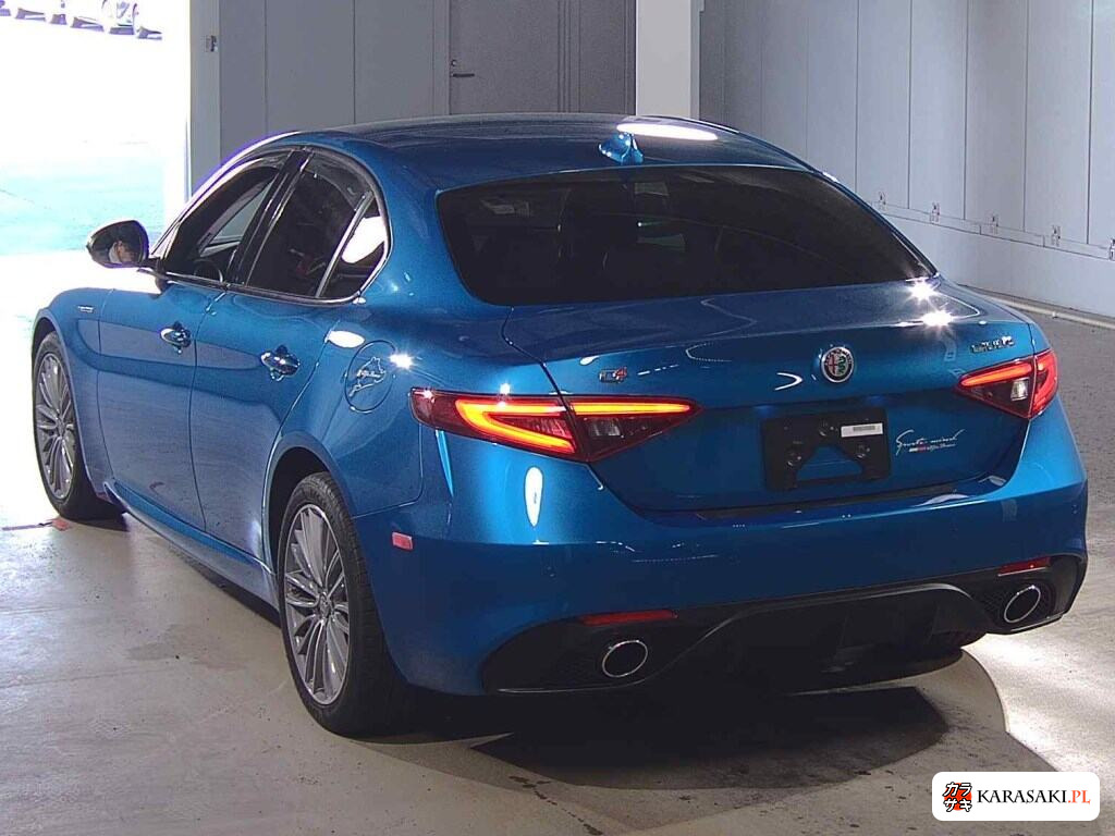 2018 Alfa Romeo Giulia 4D 4WD Veloce 2