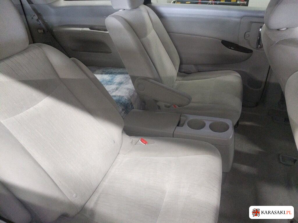 2013 America Nissan Quest 6