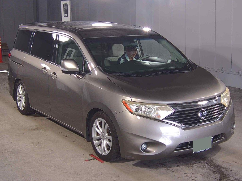 America Nissan Quest 2013 z aukcji japońskiej