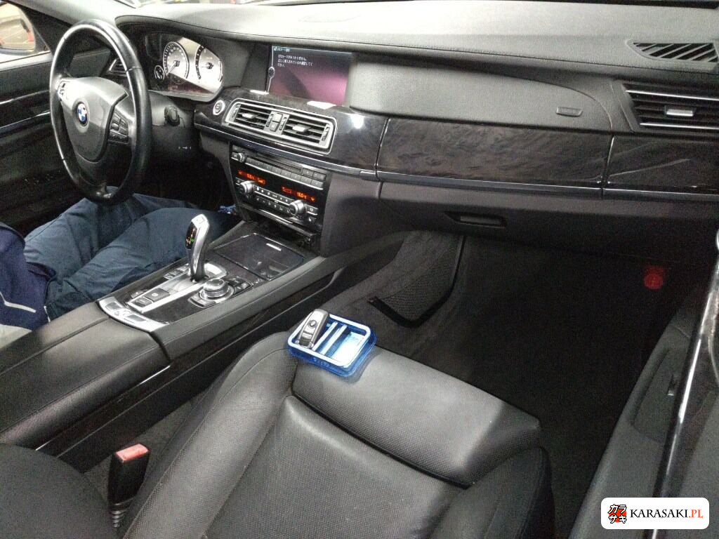 2010 BMW 7 Series 740I 5