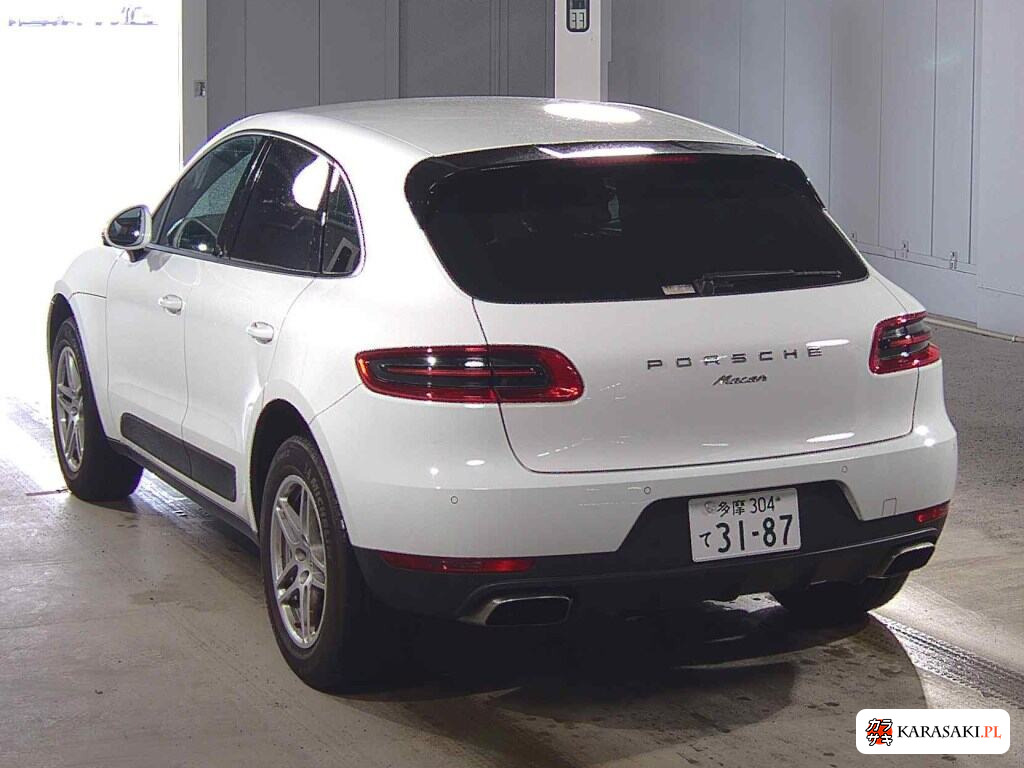 2016 Porsche Macan 4WD 2