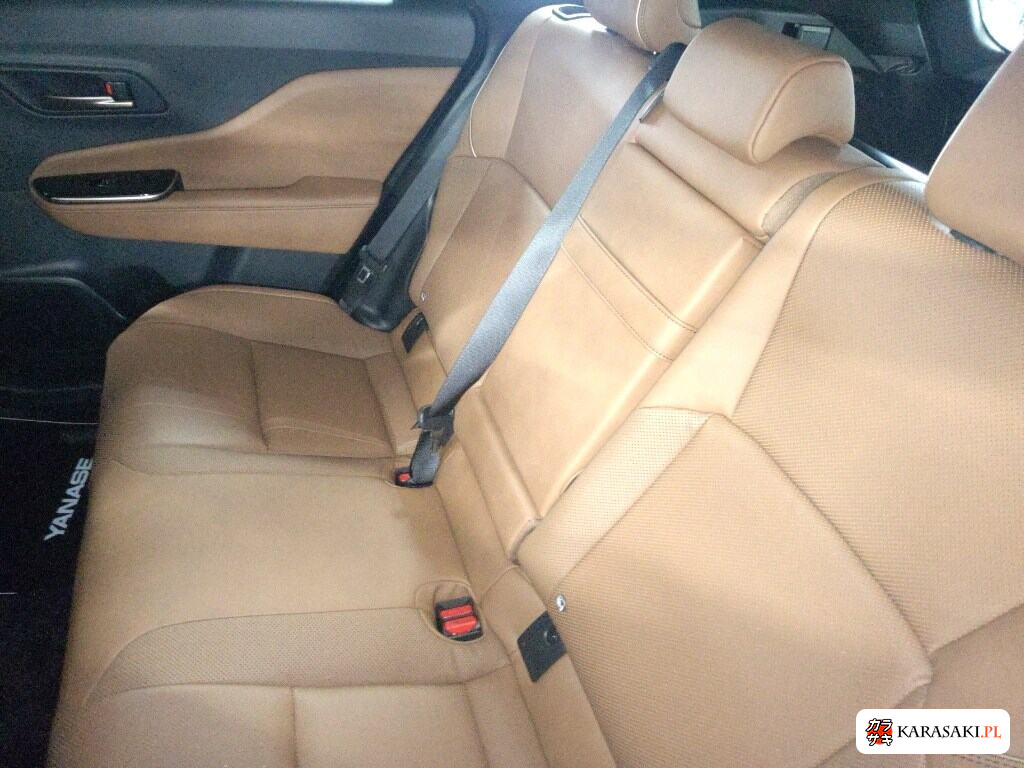 2025 Toyota Crown Estate 5D 4WD Z(hev) 6