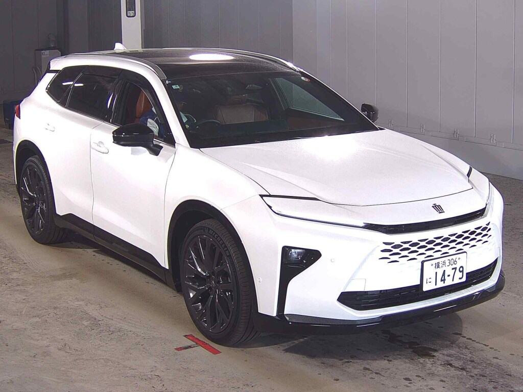 Toyota Crown Estate 2025 z aukcji japońskiej