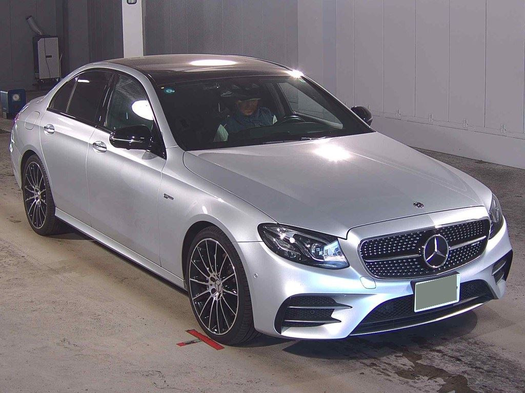 Mercedes-AMG E-Class 2017 z aukcji japońskiej