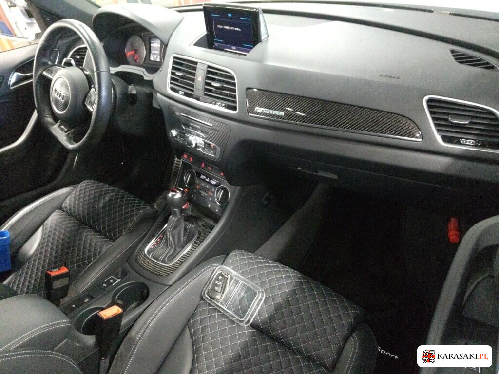 2015 Audi RS Q3 4WD Base Grade 5