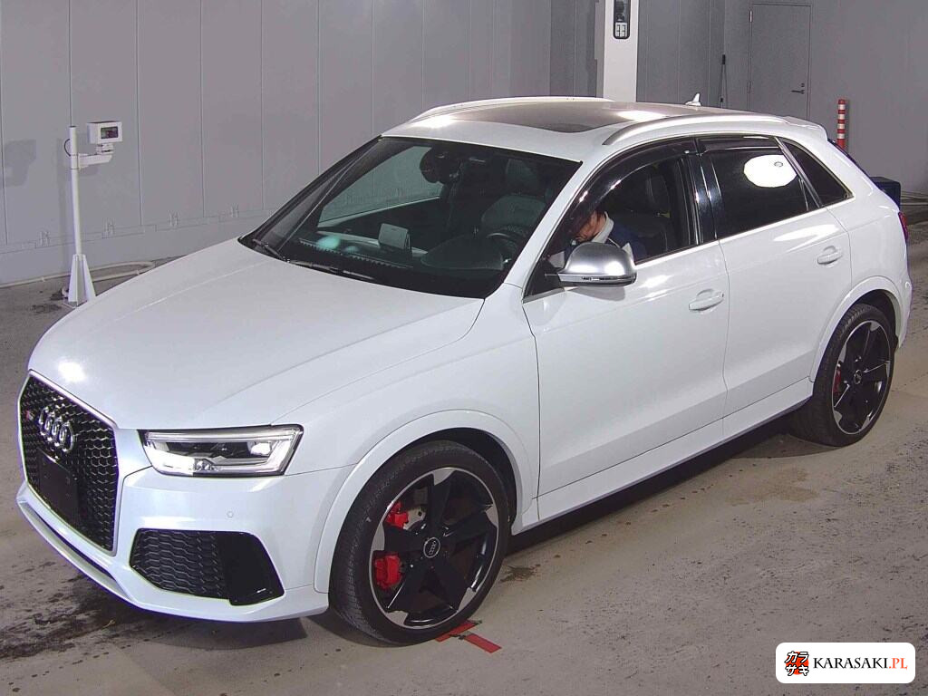 2015 Audi RS Q3 4WD Base Grade 3