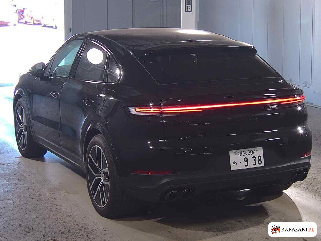 2023 Porsche Cayenne Coupe 4WD E-Hybrid 2