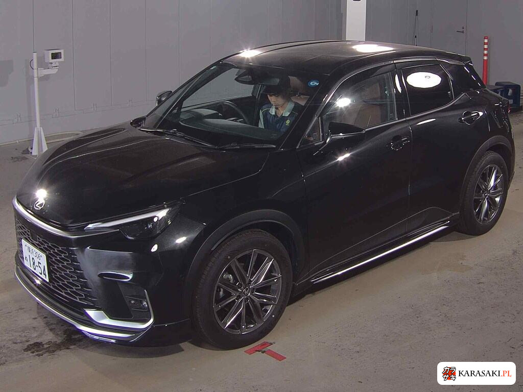 2025 Lexus LBX 4WD Relax 3