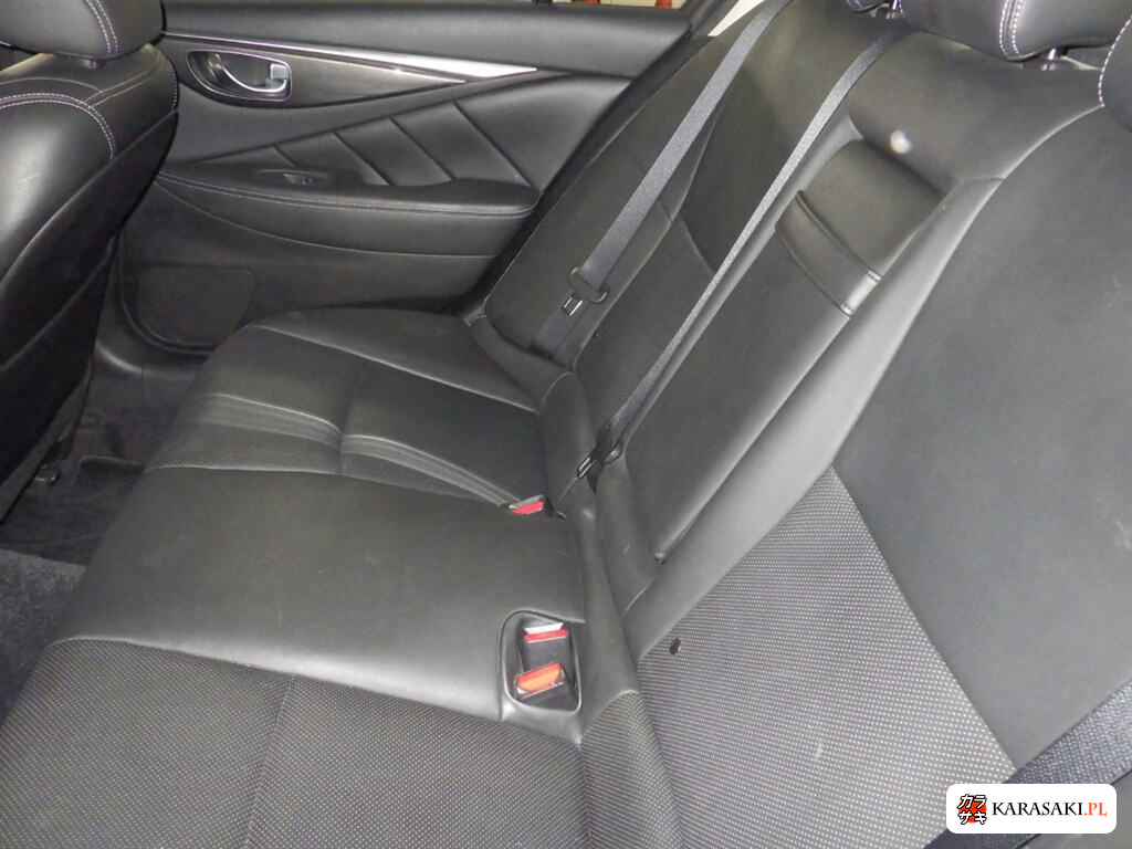 Nissan Skyline 2016 z aukcji japońskiej