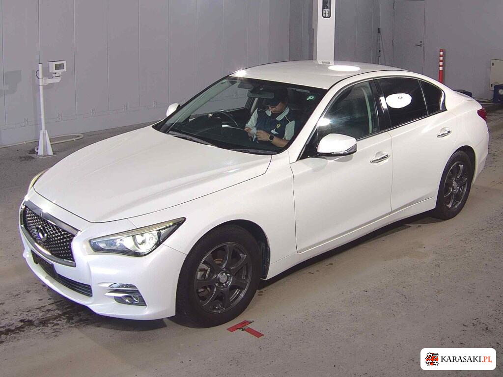 Nissan Skyline 2015 z aukcji japońskiej