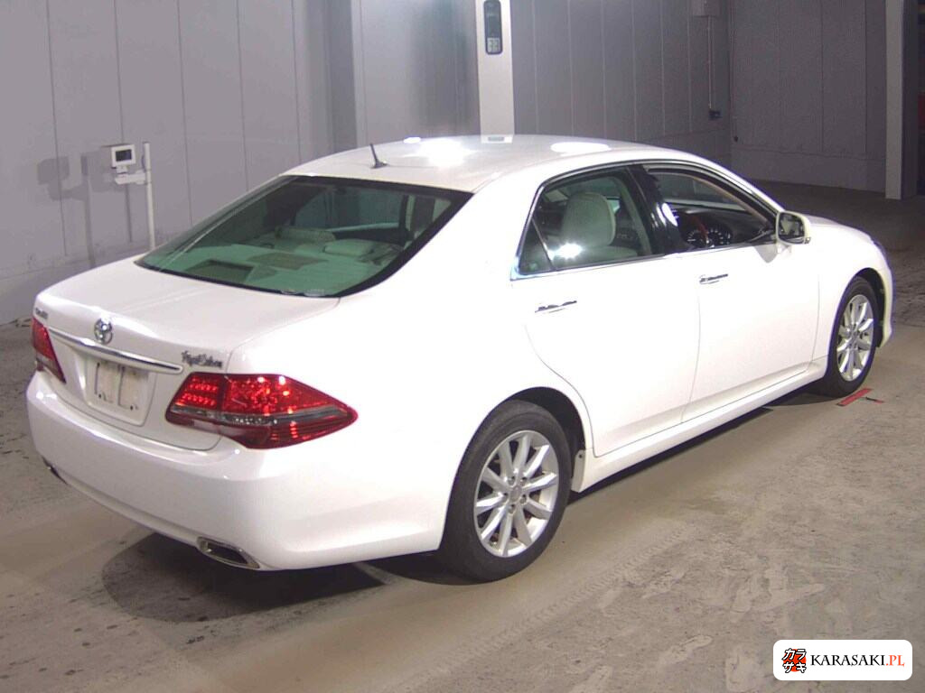Toyota Crown 2009 z aukcji japońskiej