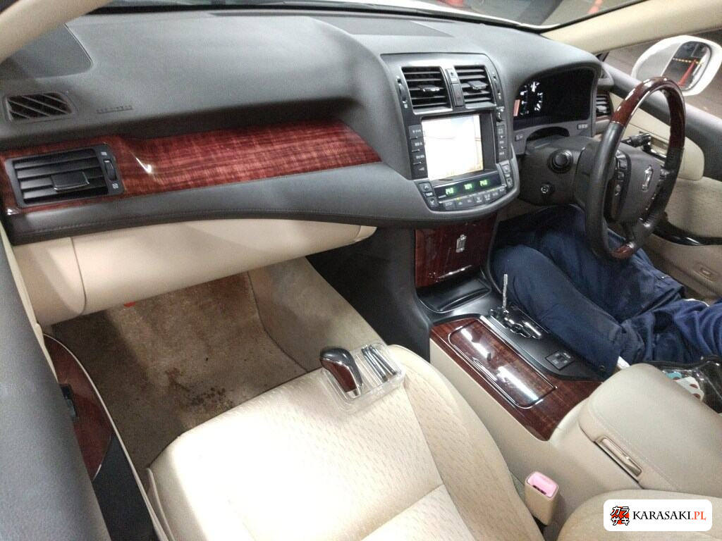 Toyota Crown 2009 z aukcji japońskiej