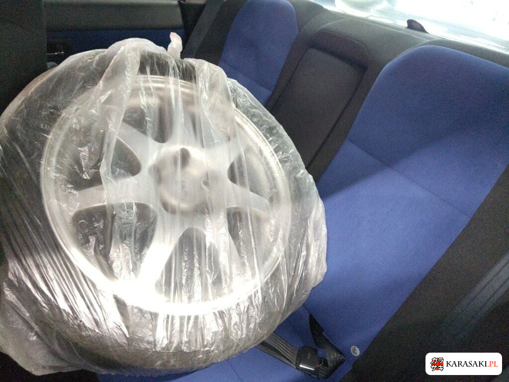 Subaru Impreza 2004 z aukcji japońskiej