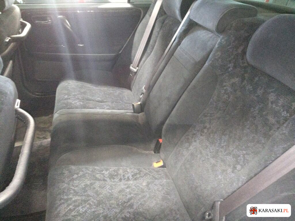 Toyota Crown 2003 z aukcji japońskiej