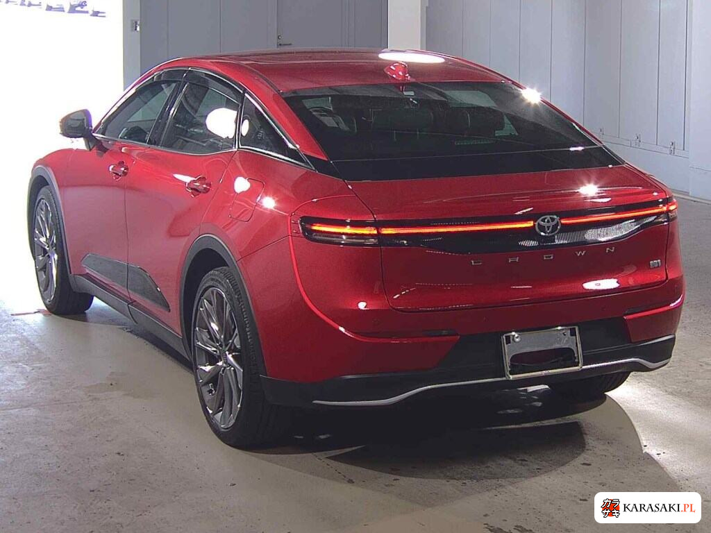 Toyota Crown Crossover 2023 z aukcji japońskiej
