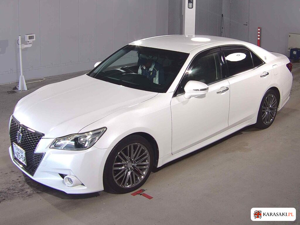 Toyota Crown 2015 z aukcji japońskiej