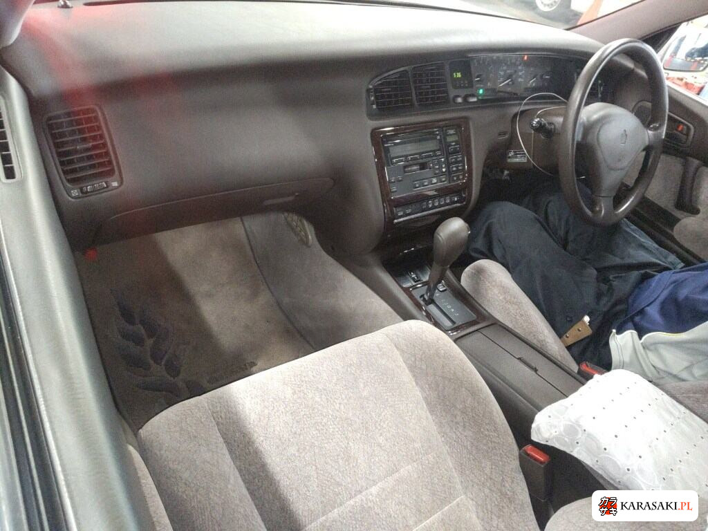 Toyota Crown 1994 z aukcji japońskiej
