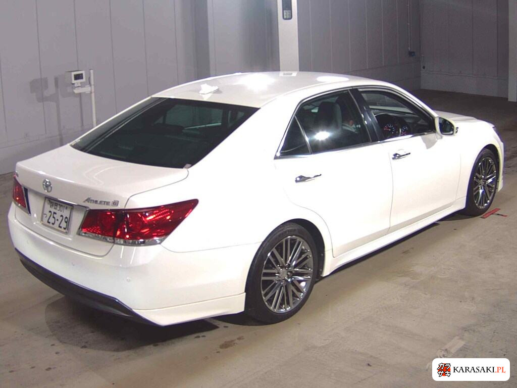 Toyota Crown 2013 z aukcji japońskiej