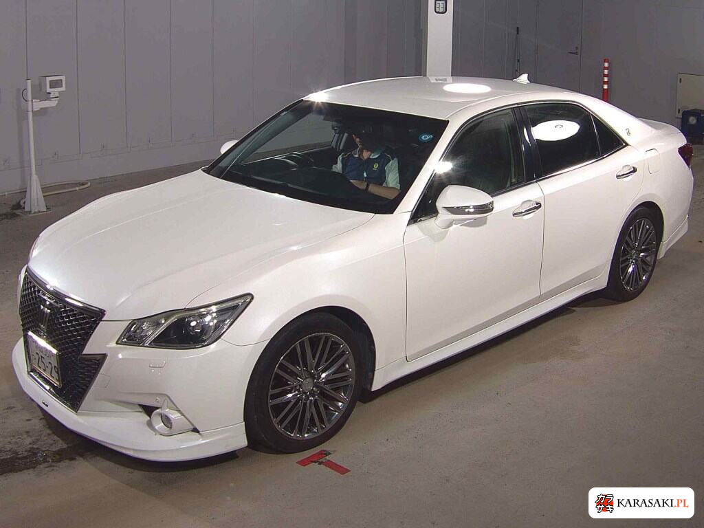 Toyota Crown 2013 z aukcji japońskiej