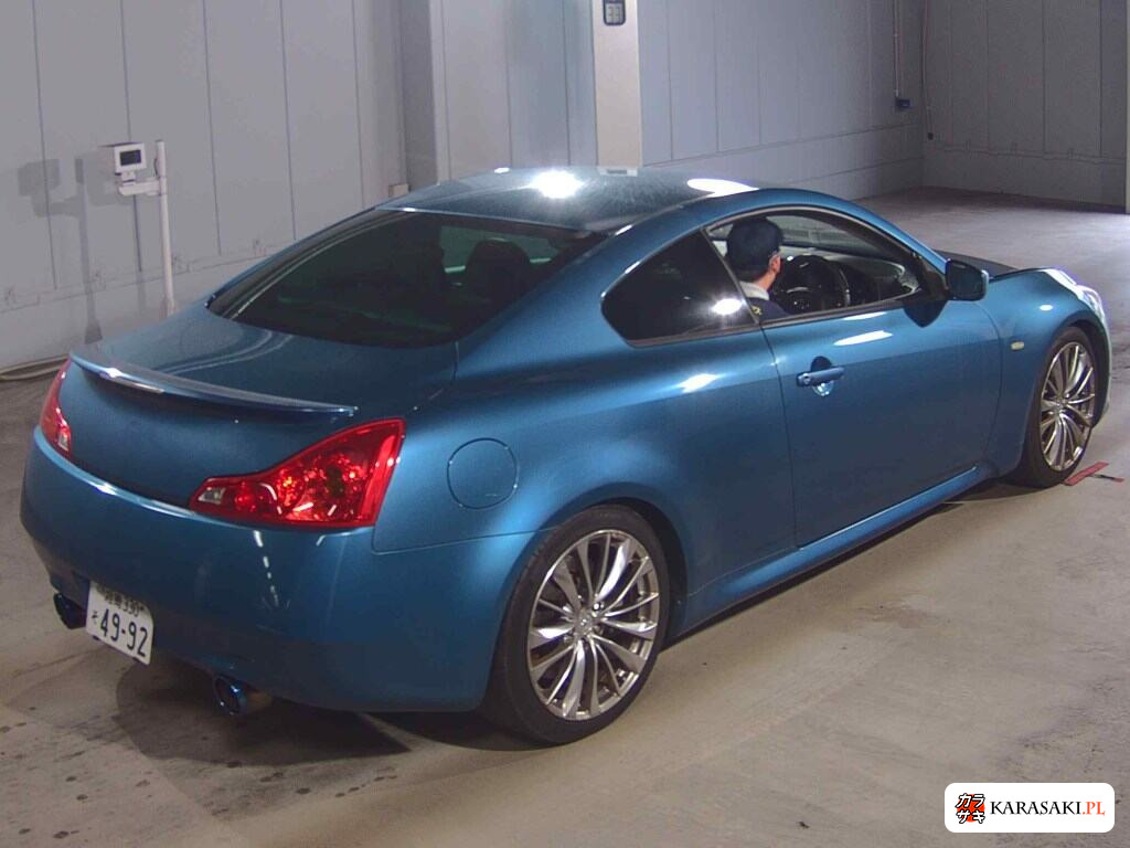 Nissan Skyline 2011 z aukcji japońskiej