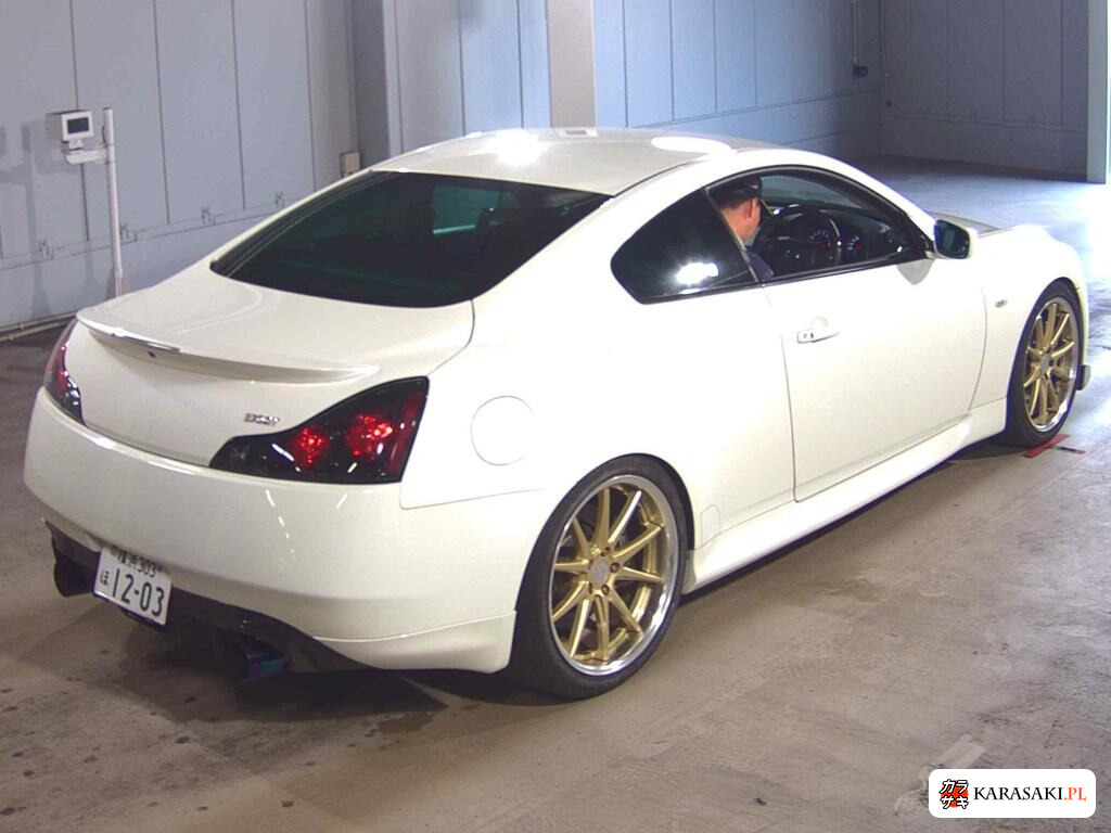 Nissan Skyline 2007 z aukcji japońskiej