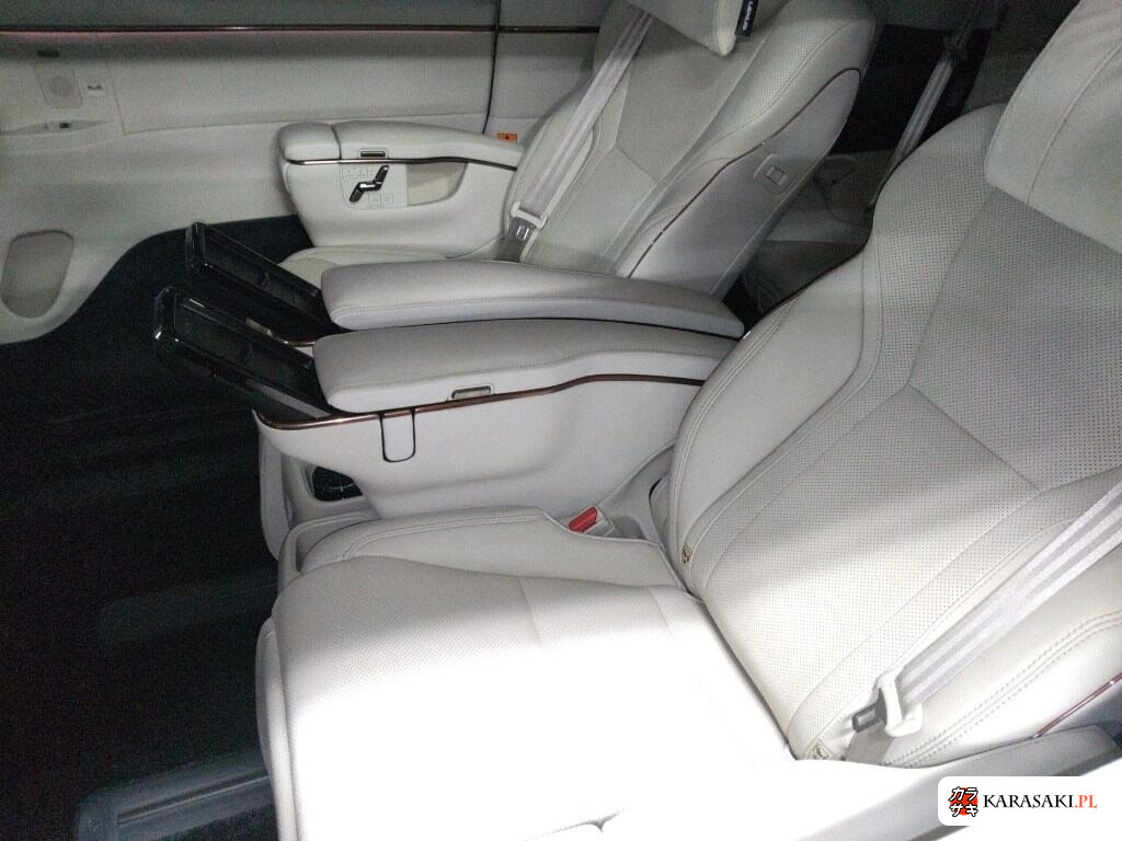 Lexus LM 2025 z aukcji japońskiej