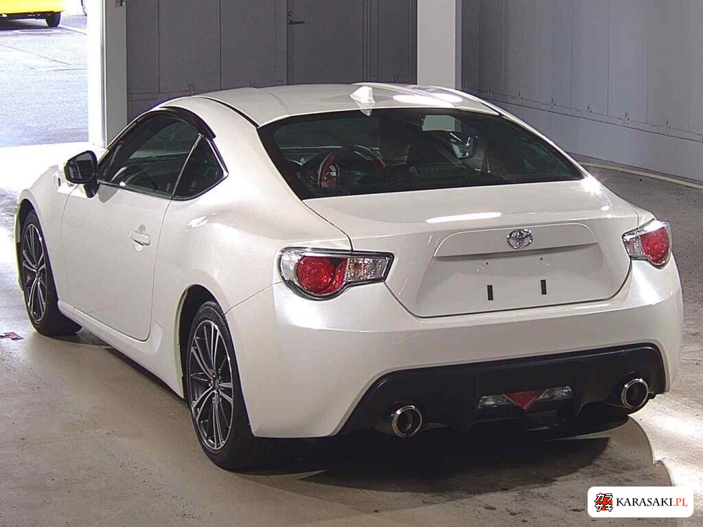 Toyota 86 2015 z aukcji japońskiej