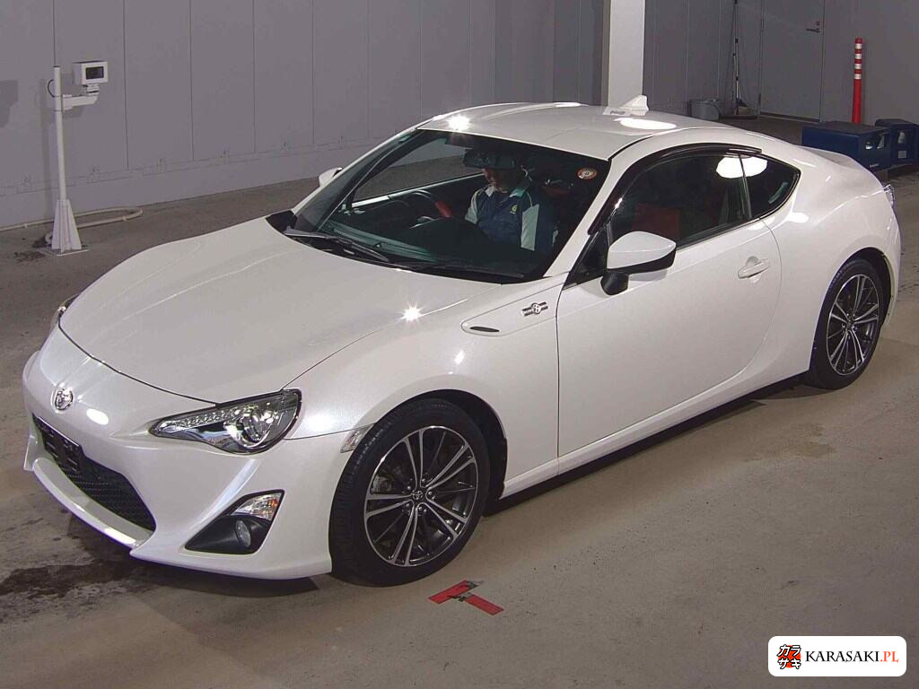Toyota 86 2015 z aukcji japońskiej