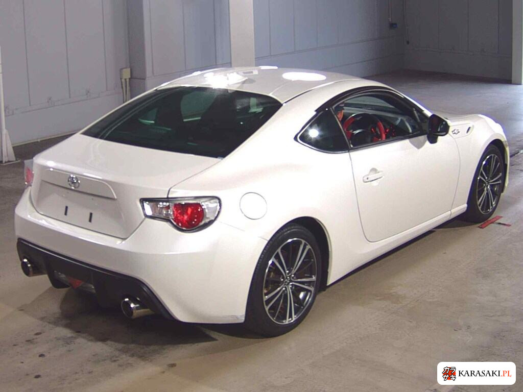 Toyota 86 2015 z aukcji japońskiej