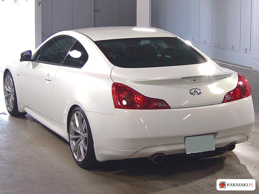 Nissan Skyline 2010 з японського аукціону