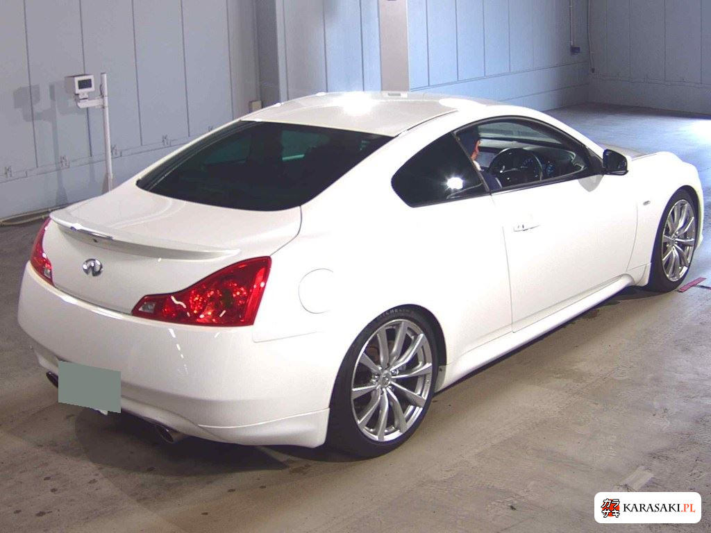 Nissan Skyline 2010 з японського аукціону