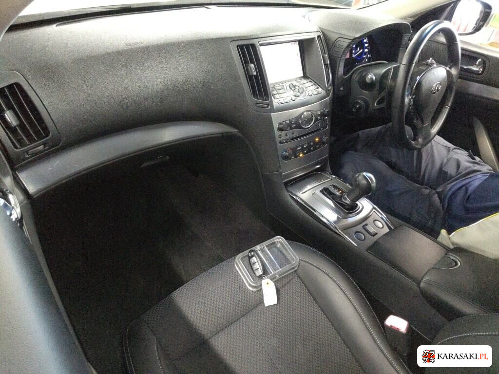 Nissan Skyline 2010 з японського аукціону