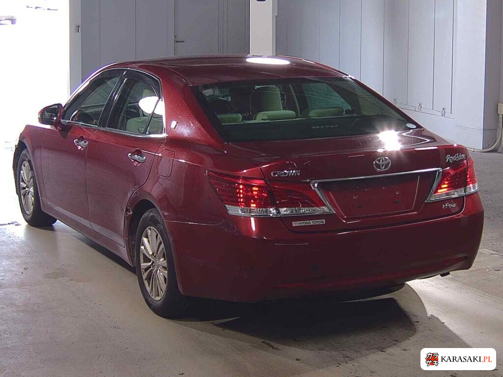 Toyota Crown 2014 z aukcji japońskiej