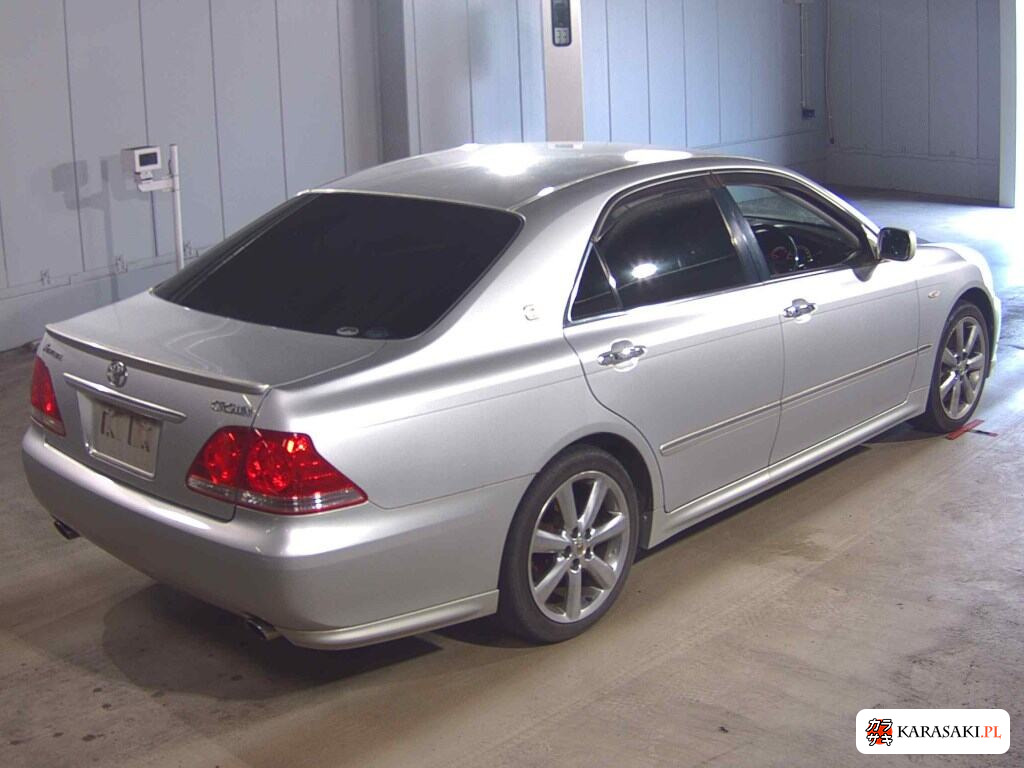 Toyota Crown 2005 z aukcji japońskiej