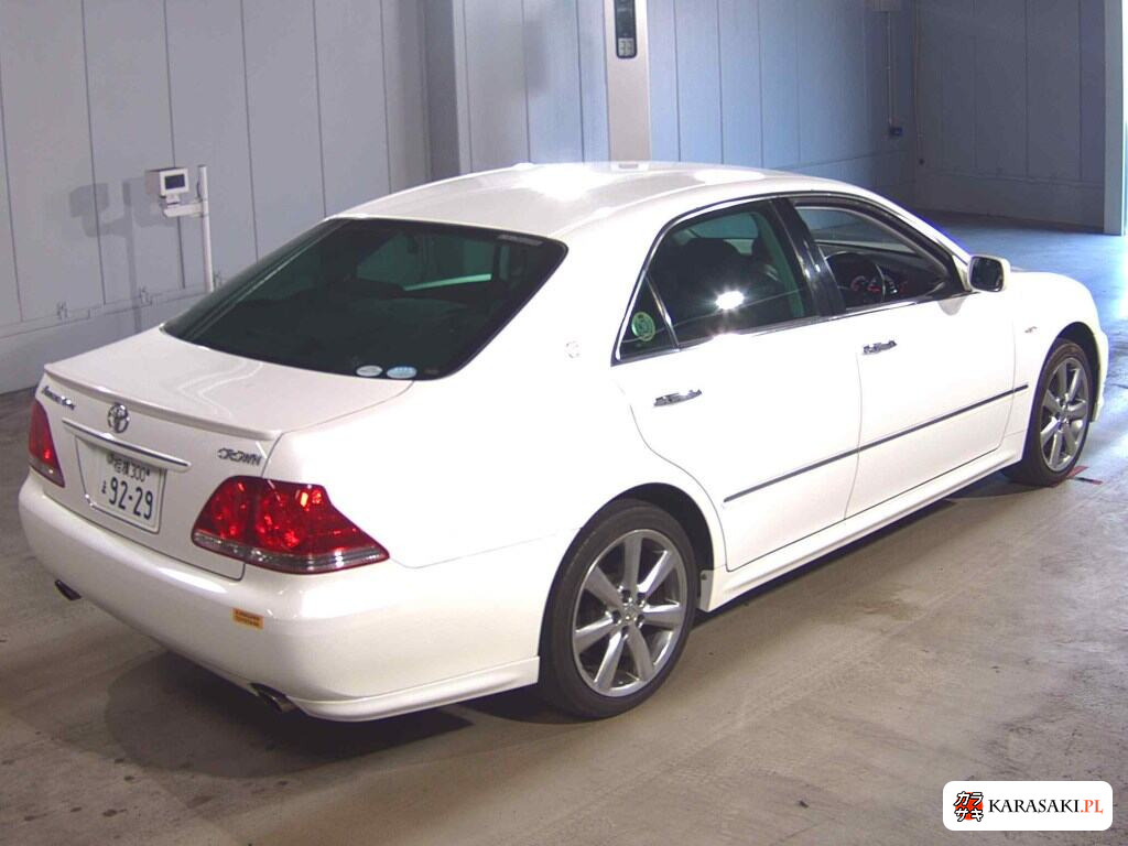 Toyota Crown 2005 z aukcji japońskiej