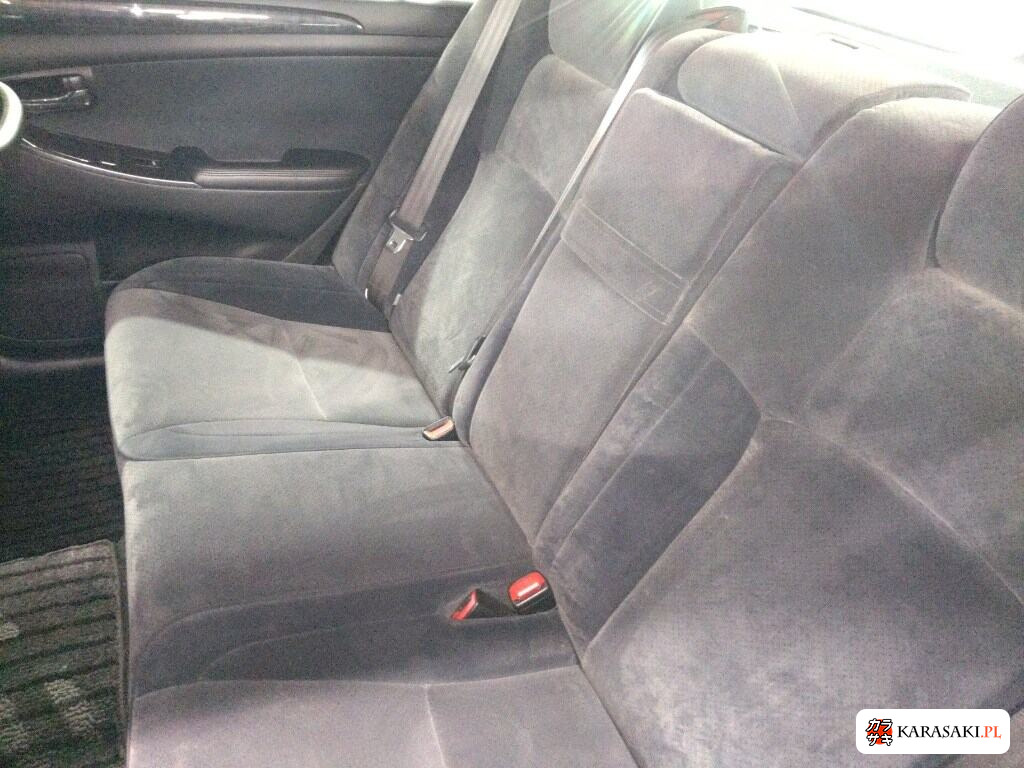 Toyota Crown 2005 z aukcji japońskiej