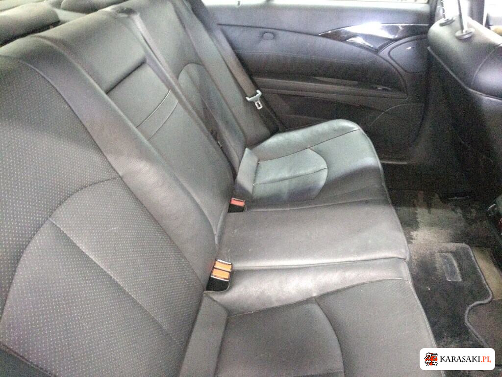Mercedes-Benz E-Class 2004 z aukcji japońskiej