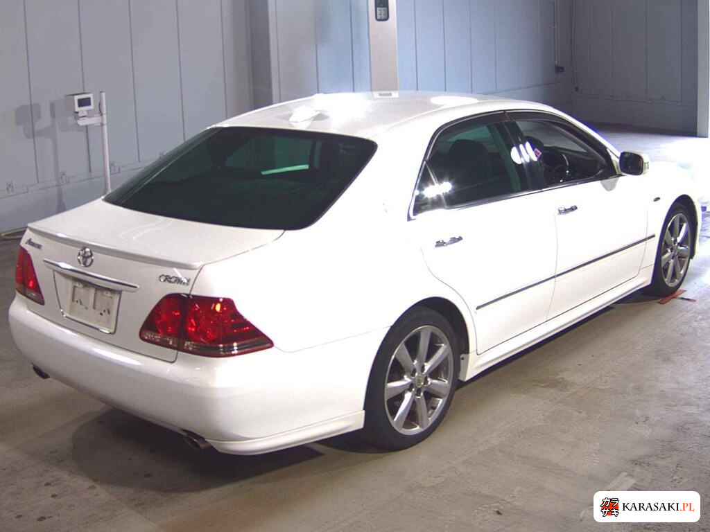 Toyota Crown 2006 z aukcji japońskiej