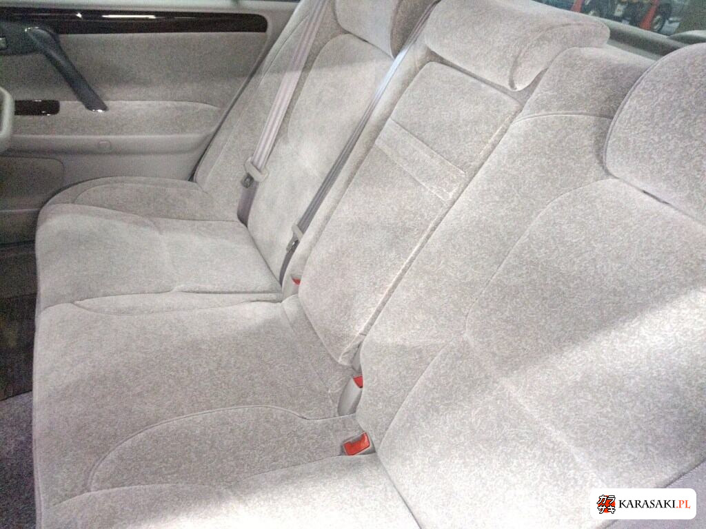 Toyota Crown 2002 z aukcji japońskiej