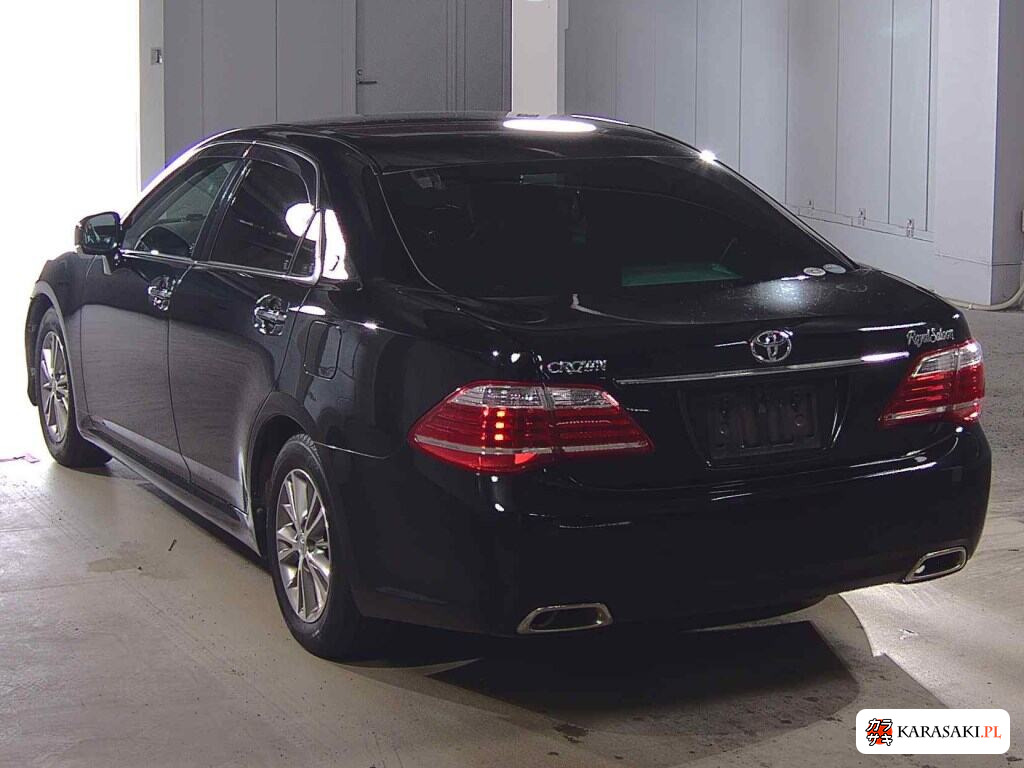 Toyota Crown 2010 z aukcji japońskiej